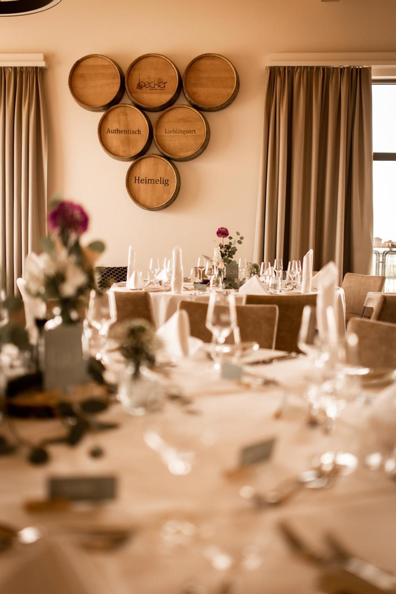 Weinzuhause Hotel-Restaurant-Vinothek Mommenheim Exteriör bild
