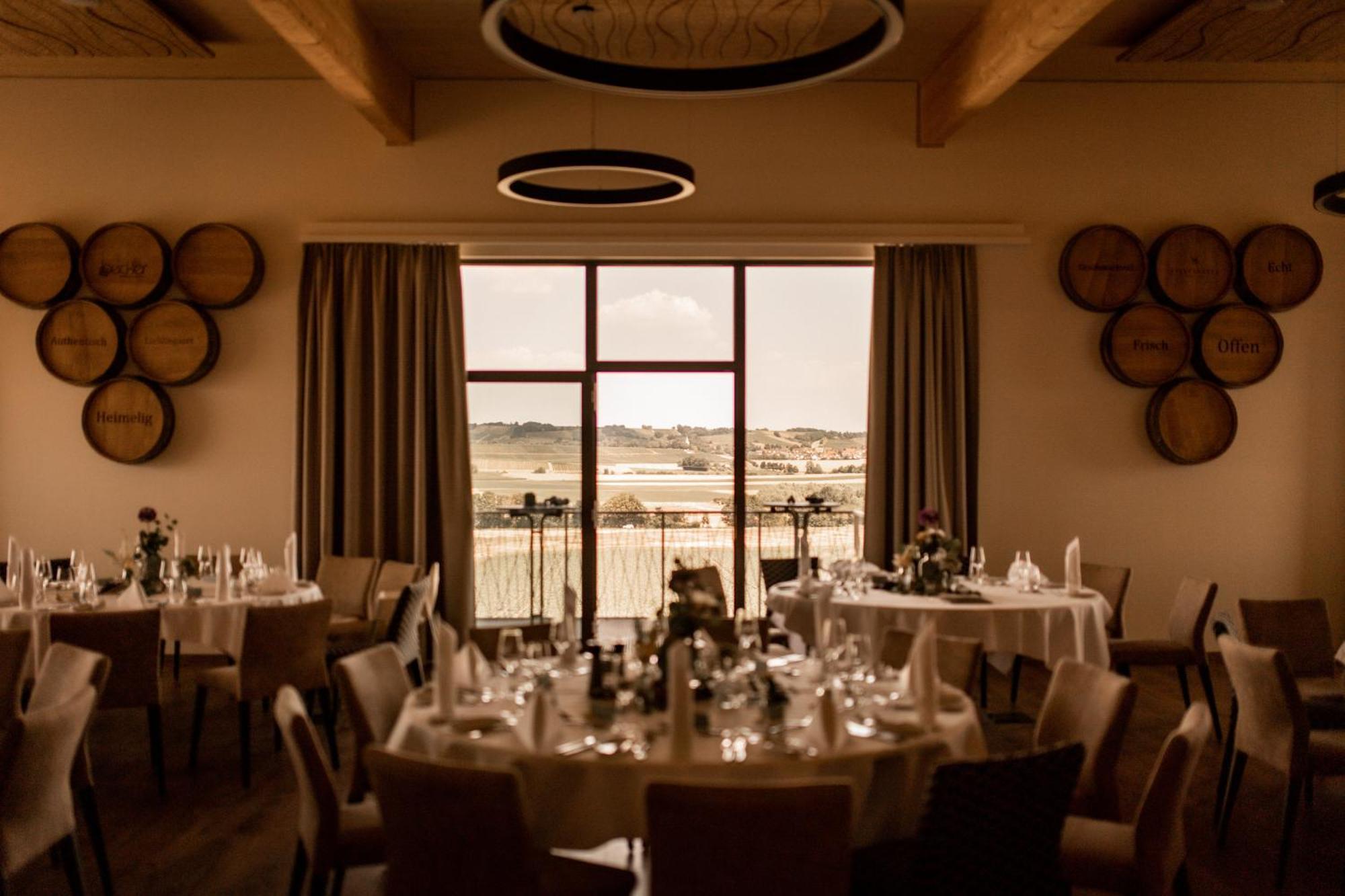 Weinzuhause Hotel-Restaurant-Vinothek Mommenheim Exteriör bild