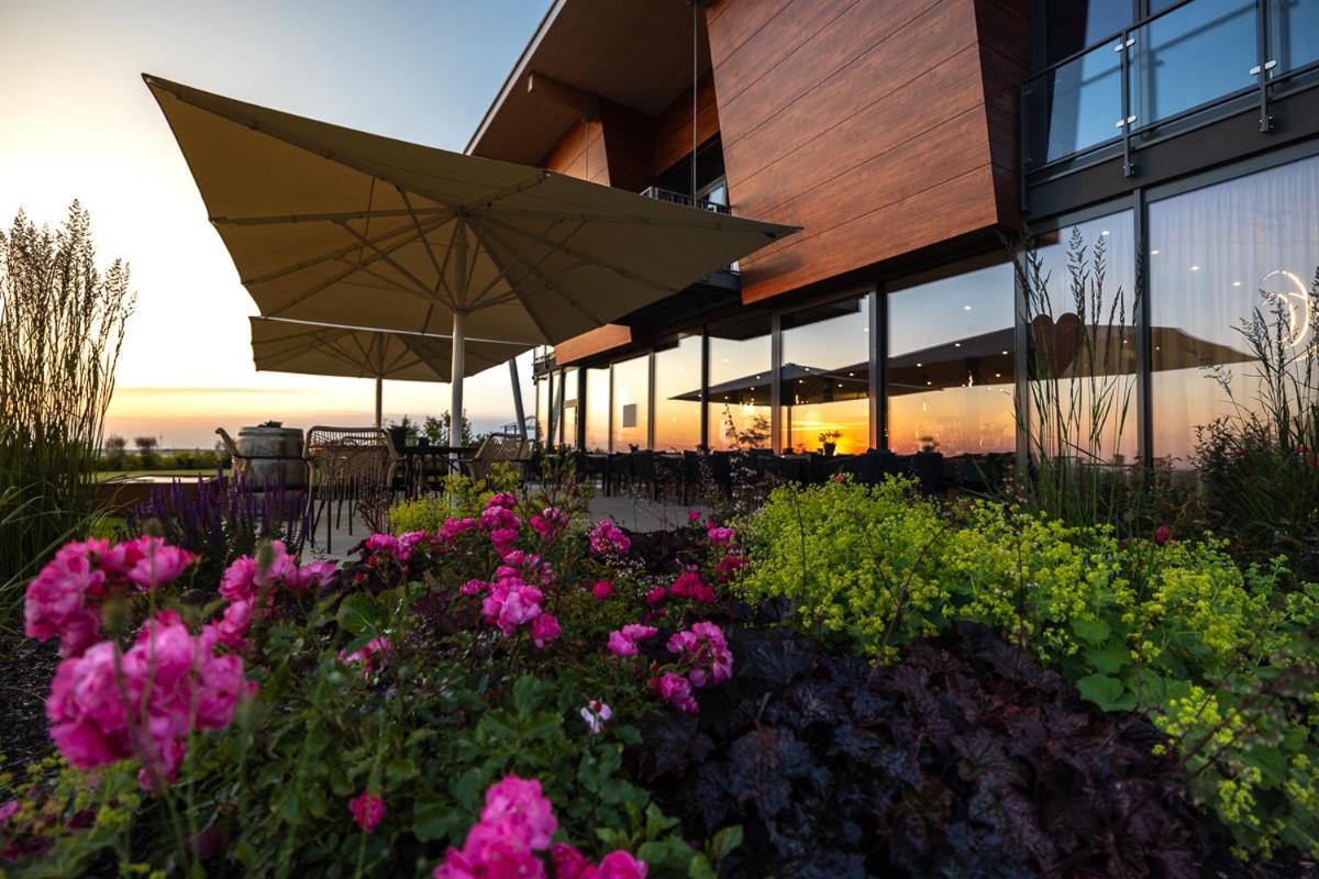 Weinzuhause Hotel-Restaurant-Vinothek Mommenheim Exteriör bild